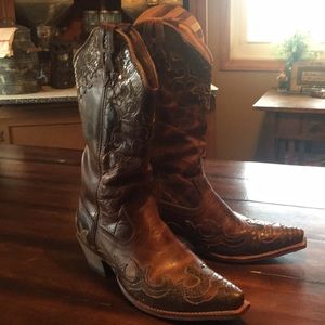 Twisted X women’s boots!